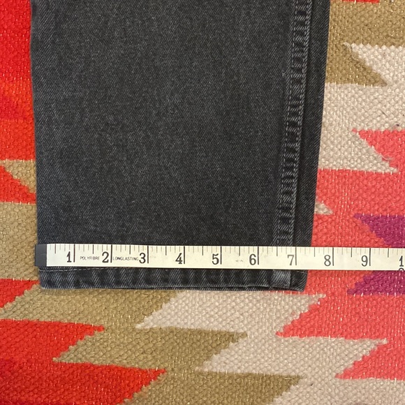 Authentic Levi’s 90s mom jeans high waist tapered - Picture 8 of 8